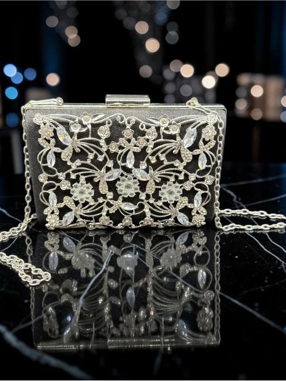 Chelsea Moreland Rhinestone Filigree Evening Clutch Bag Purse Chain Strap Event
